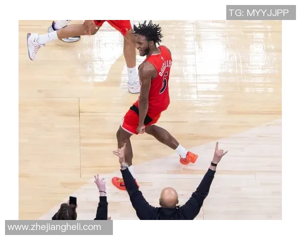 11月17日勇士对阵猛龙精彩比赛录像回顾与分析