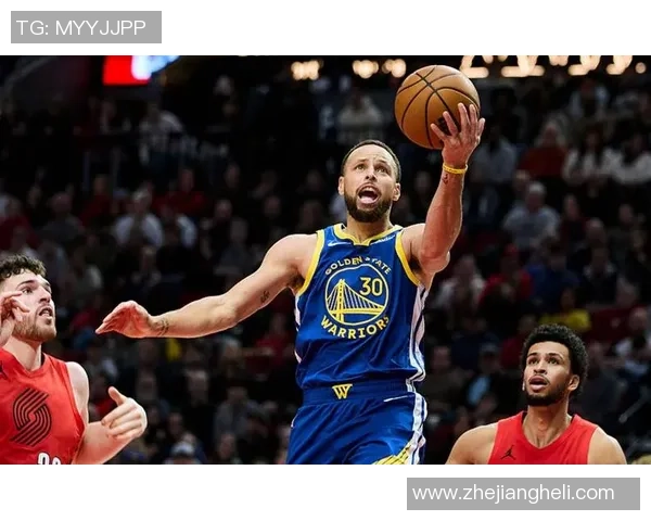 库里三分球总数突破四千大关成历史第一人再创辉煌纪录