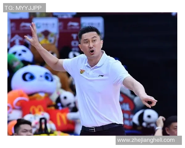 黄伟专访：从青涩少年到篮球传奇的成长之路回顾